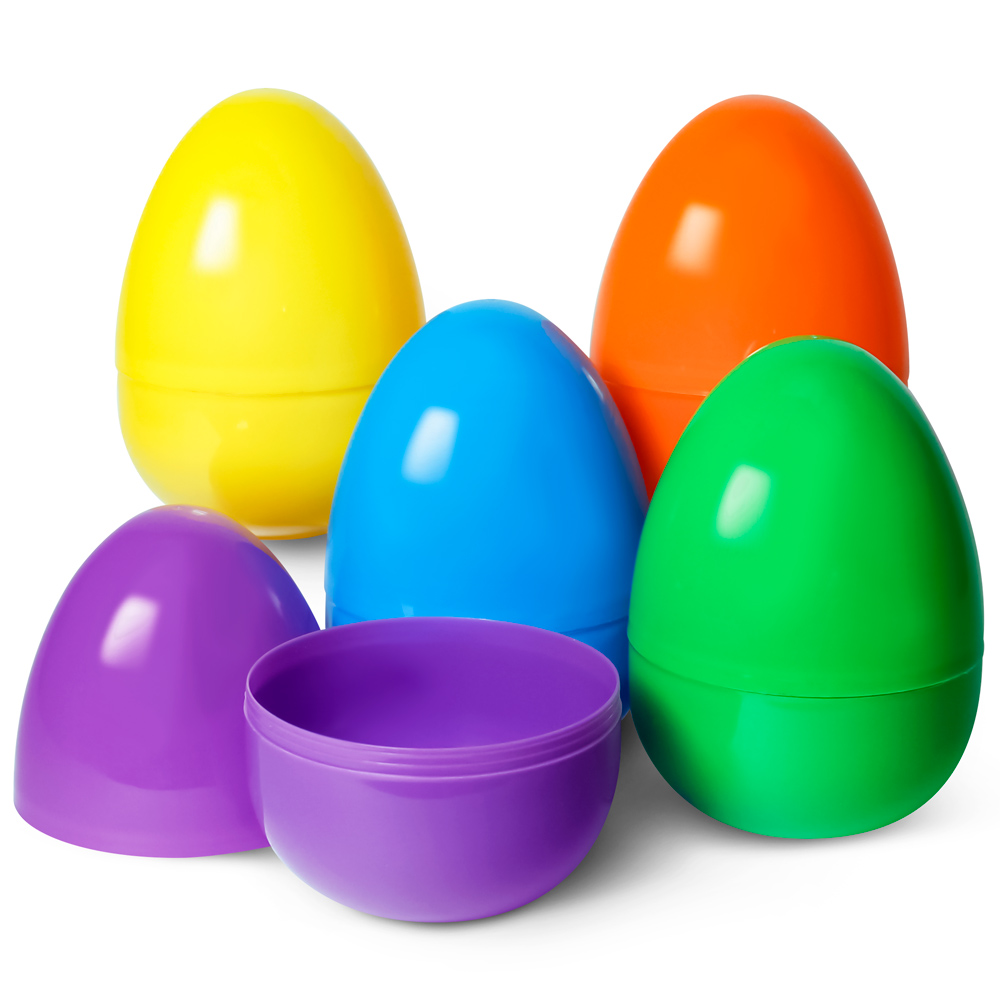 5 plastic eggs