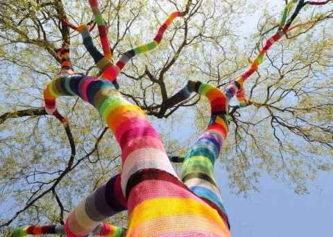 yarn bomb