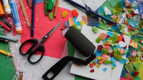 Art supplies on a table.