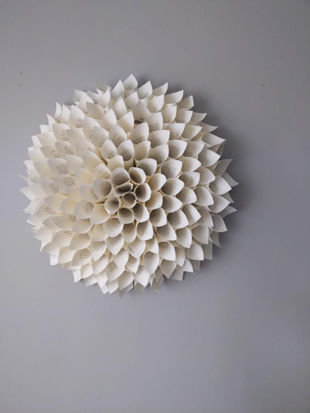 Paper dahlia